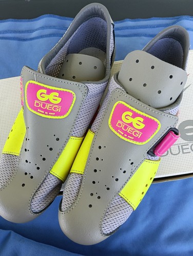 Duegi nos scarpe - gg,